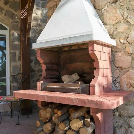 Casita Cerrillo En De Con Piscina